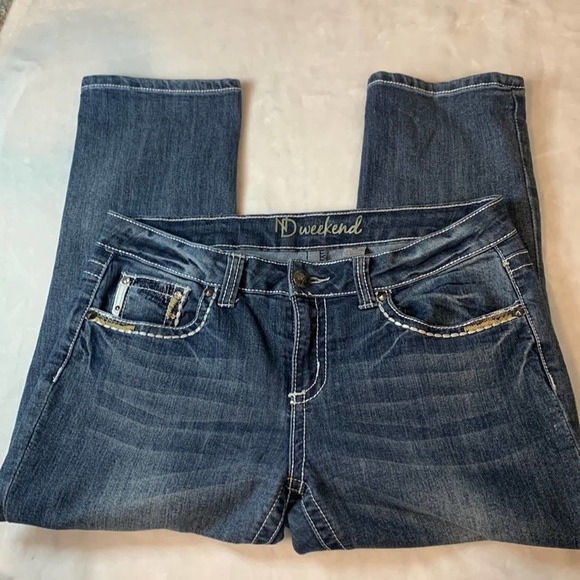 ND weekend Denim Capris. Fancy pockets in front and back. Size 10. EUC - Picture 1 of 6